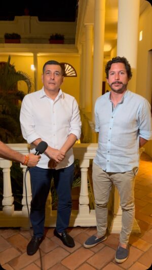 Alejandro Riaño Instagram - Ya estamos en Cartagena para nuestra entrega del primer coche eléctrico del país. Esto se debe gracias al apoyo de los más de 2.000 donantes que hicimos parte como sociedad civil. Mañana pendientes a las 4pm de nuestro en vivo para la entrega de este primer prototipo para la ciudad. 

Gracias: @dumek_turbay @corpoturismoctg @_umata @datt_cartagena

@_umata se harán cargo de la jubilación y adopción de los caballos de Cartagena a nivel nacional.