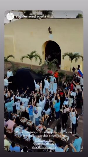 Alejandro Riaño Instagram - Esto es de los momentos más increíbles que he tenido en mi vida sin duda alguna. GRACIAS 3150 donantes!!!