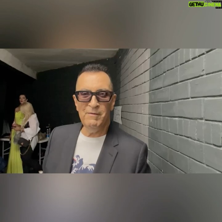 Aleksandr Buynov - 20.8K Likes - …в продолжение предыдущего поста. Витебск. Представляете, город основан в 974 году, здесь много старинных храмов, памятников, Беларусь всегда производит очень хорошее впечатление. Я стараюсь, что бы в поездках было время на знакомство с городом, с достопримечательностями, обязательно отведать местной кухни – только так можно немного проникнуться атмосферой города. А после прогулки – я поехал на саунд-чек, встретился с коллегами за кулисами, дождался свой выход, порадовал зрителей своей песней и в потрясающем настроении отправился домой, в родную Москву. Спасибо Витебску и фестивалю «Славянский базар» за удивительные эмоции, заряд энергией и теплый прием. До новых встреч, Беларусь! #буйнов #лето #славянскийбазар #витебск #беларусь #россия