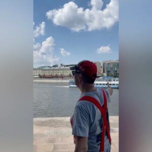 Aleksandr Buynov Instagram - Всем товарищам привет, особенно автолюбителям. Я и моя «ласточка» под №5 приняли участие в ралли «На семи холмах», для нас это ежегодная традиция. Здесь было более 50 образцов советского и зарубежного автопрома. Задача – проехать определенный маршрут по легенде, созданной организаторами. Ралли стартовало от Московского Императорского яхт-клуба на набережной речного канала. Маршрут прошел по Новому Арбату, Кутузовскому проспекту, Воробьевым горам, Остоженке и Тверской. Гонка завершалась у ворот Московского Императорского яхт-клуба , на территории бывшей кондитерской фабрики «Красный Октябрь». На крайнем фото – я и Андрей Паньковский — председатель комитета классических автомобилей Российской автомобильной федерации, неоднократный участник одного из самых знаменитых ретроралии мира, автоколлекционер. Закончу этот пост так: какой же кайф -  лето, солнце, ретро автомобили. Всем добра! #буйнов #ралли #москва #насемихолмах #андрейпаньковский #москва #лето