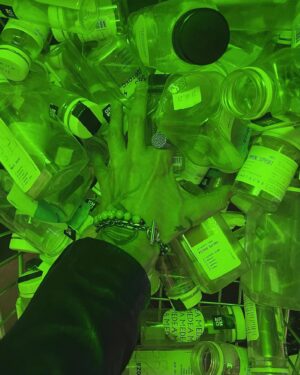 Aleksandr Khomenko Instagram - Весь мир – театр, а люди в нём – recycle ♻️