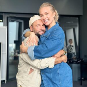 Aleksandr Ptashenchuk Instagram - Смотрите с какой красивой девчушкой наконец-то увидился) 

@jenia_iskandarova 😘 
 
Смотрите нас скоро в телевизорах и интернетах 😉