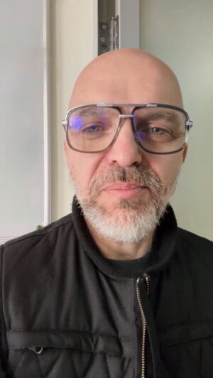 Aleksandr Shoua Instagram - Слушайте своё сердце. Слушайте музыку.