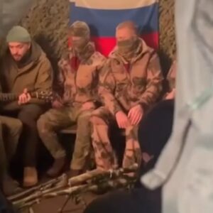Aleksandr Stepanov Instagram - Ездил в зону проведения СВО выступать перед нашими бойцами💪🏻🇷🇺

Исполнил под гитару как свои известные произведения, так и совсем новые песни.