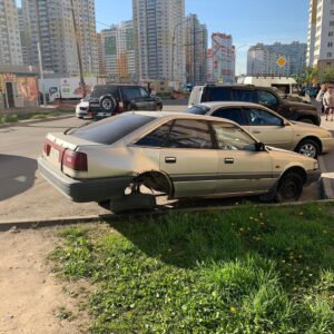 Aleksandr Timartsev Instagram - Сфоткал делориан, пока он трансформировался. Люблю его. 
#будущегонет #докуженетот #назадназадикс