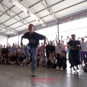 Aleksey Kuzmin Instagram - Потому что золотой 🗿
@stardancecamp