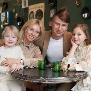 Aleksey Yagudin Instagram - С праздником ❤️❤️❤️