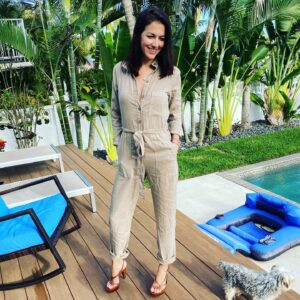 Alessandra Torre Instagram - If jumpsuits are socially acceptable onesies, I’ve just found my new fashion palette for 2022. Now I just need to see if they come in terrycloth. 😂