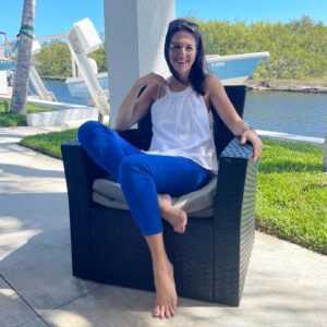 Alessandra Torre Instagram - I have stopped showering and getting dressed, hence the absence of IG photos. On the upside, I’ve spent countless hours staring at my computer screen and rewriting the same 9 pages in my book which means I’m only ridiculously behind on my deadline. 🤷🏻‍♀️ 🥳 #authorlife