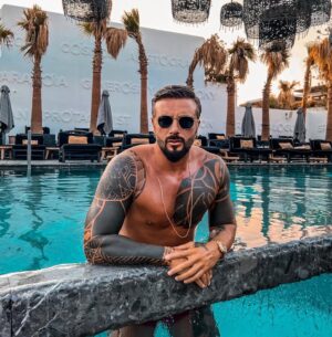 Alessio Instagram - Buonasera da 🇬🇷Mikonos🇬🇷 #agosto #2022 #grecia #relax #follewers #mitica #boom #musica #top ##reel #colori