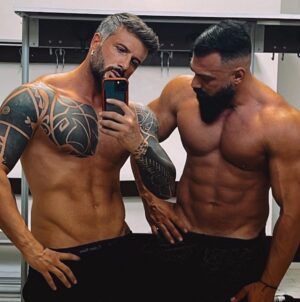 Alessio Instagram - Ci sono solo due cose da ricordare. Numero uno, non fermarti. Numero due, vai avanti!
@patriziovaiano.coach #fittness #noi #motivation #top #naples #aprile #2022