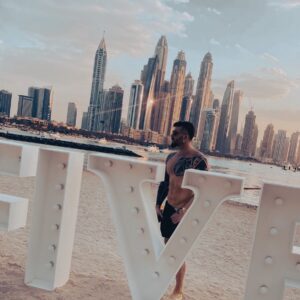Alessio Instagram - Aspettando il 2022 Dubai🇦🇪
 #30dic #dubai #fivepalm #love