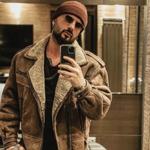 Alessio Instagram - L’ ATTESA É FINITA!
Venerdì 19 Febbraio ore 21:00
L’ uscita del mio nuovo singolo “TU”
#nuovosingolo #música #napulè #top #baam #febbraio2021 #emozioni #forti