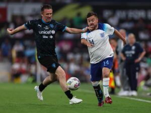 Alex Brooker Instagram - I’m so happy and proud to be given the role of High Profile Supporter for @unicef_uk and continue to work with them closely for children all over the world.

It was a privilege to visit Jordan with UNICEF earlier this year and see how their projects are helping so many children flourish.

Being part of @socceraid for the past two years has been one of the greatest experiences of my life and meeting Elan and Hamzeh in Zaatari is something that will stay with me forever. I could relate to their experiences as young disabled people but they’ve been through so much more than I did as refugees.

By protecting their rights, UNICEF gives children everywhere the chance to just be kids and that’s something I’m honoured to be a part of