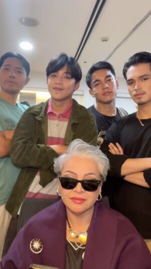 Alex Diaz Instagram - Full house every show from opening night to closing night??? 🩵

#BarBoysTheMusical
#BarBoys2024