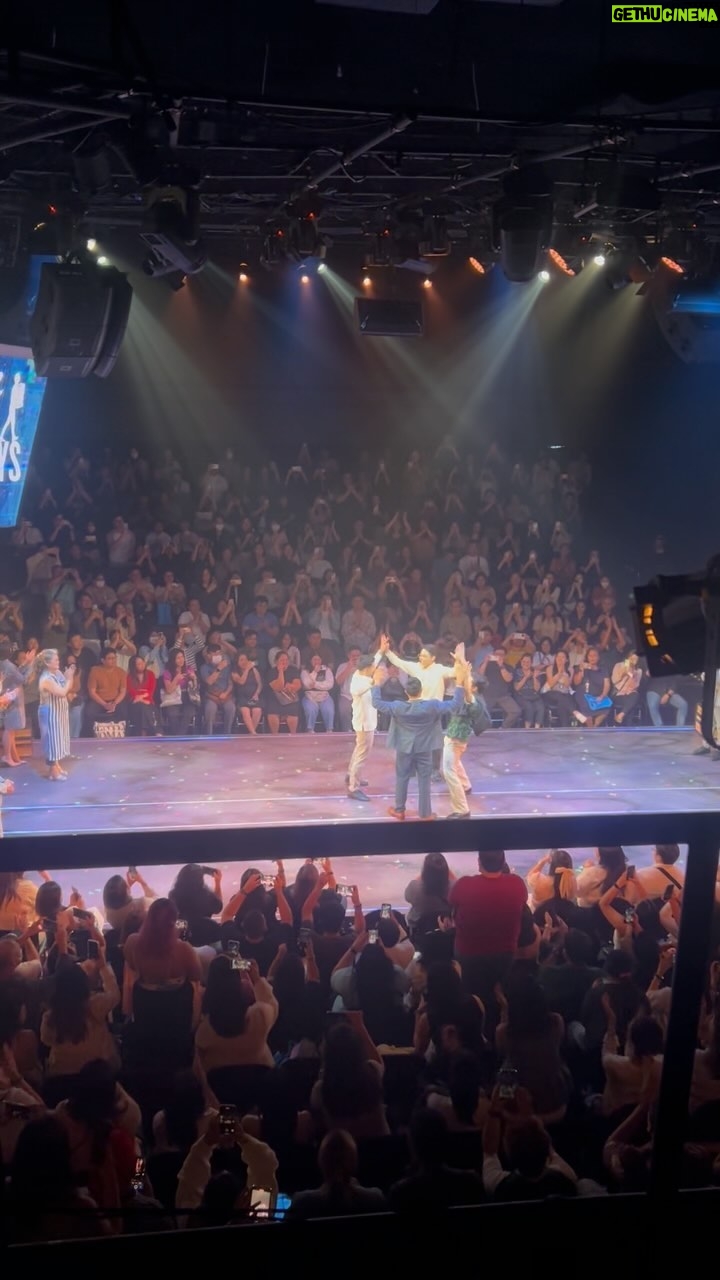 Alex Diaz - 817 Likes - This afternoon's #BarBoysTheMusical audience was so generous! Thank you so much! 🥹🩵