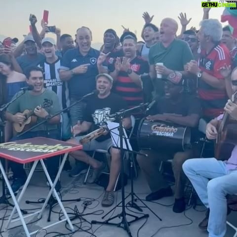 Alex Escobar - 2.2K Likes - Hoje tem Cafezinho no GE!!!! O povo de Queimados mandou. Em demais! Me diverti e ganhei carinho bagarai. Obrigado e até breve! Bora ver nossa farra na telinha!