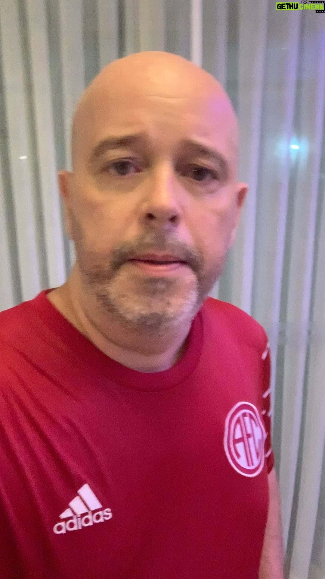 Alex Escobar - 3.1K Likes - Não vou jogar, então não foi treino.
