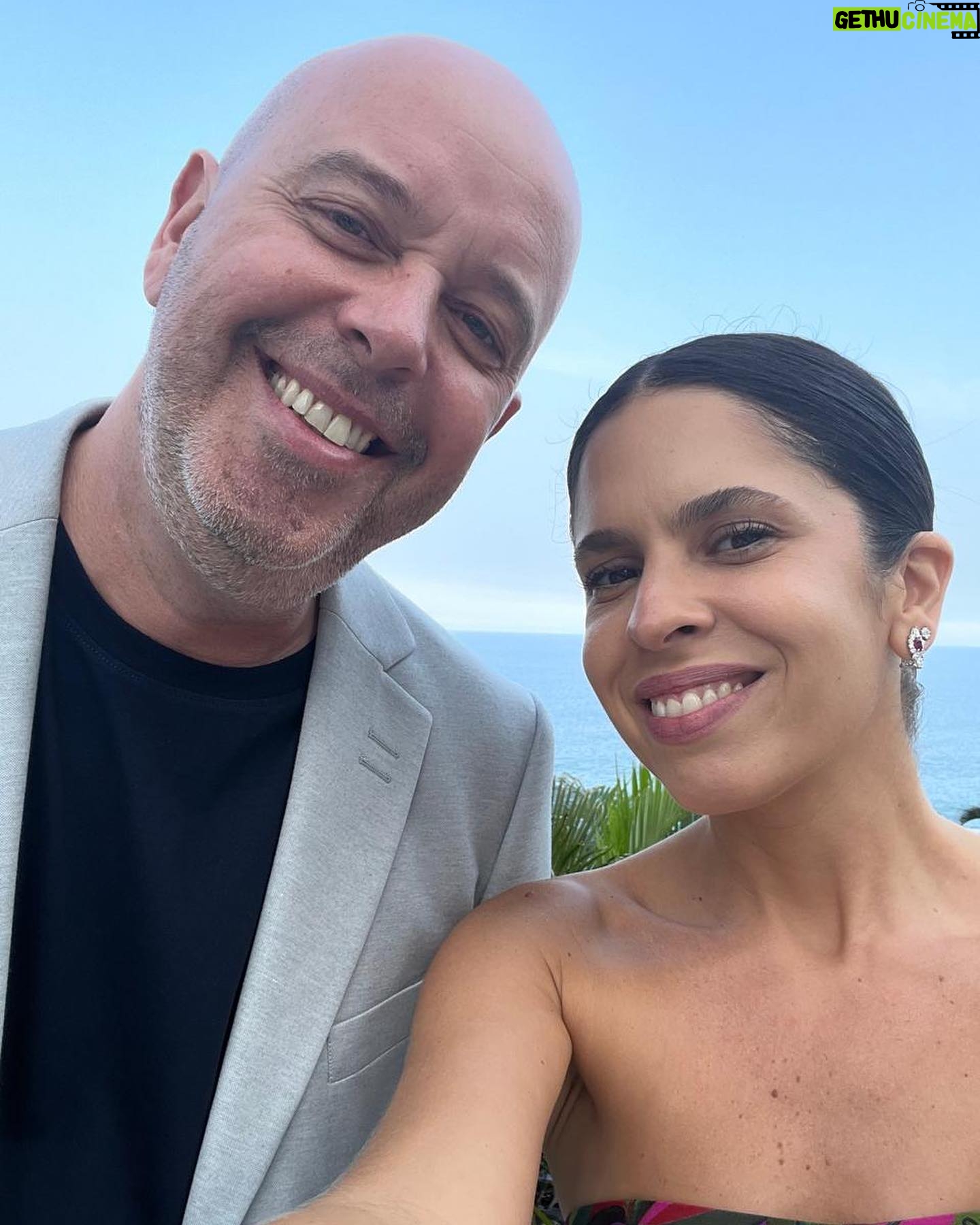 Alex Escobar - 17.6K Likes - Ir a uma celebração de casamento me faz celebrar também o nosso amor. @thamineletaescobar lindona, amo tudo! Mon amour, meu bem, ma femme! ❤️