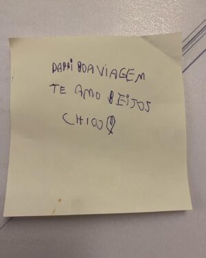 Alex Escobar Instagram - Ao abrir a mala no hotel em São Paulo, onde estou para a transmissão do Carnaval, me deparo com esse bilhete do Chico. Meu moleque ❤️