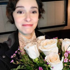 Alex Essoe Instagram - It was such a dream to work on this! Thank you @hjthomasjr and Matthew Holness for such a rewarding experience. What an honor it was to work with you both!
-
-
-
#thehauntingofblymanor #bly #netflix #mikeflanagan #charlottewingrave #henrywingrave