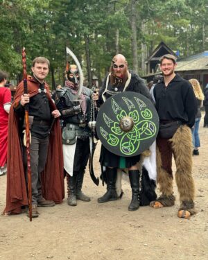 Alex MacNicoll Instagram - Do thyself a favor and get thee to thy nearest Ren Faire!

👑🏰🐴⚔️🐐🧙‍♂️