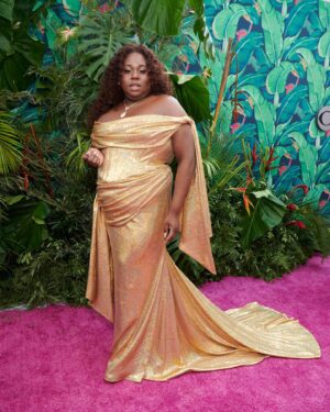 Alex Newell Instagram - Gratitude.

@csiriano thank you sooo much for this gown!! You know how to make a doll feel beautiful!! 

Also Diamonds really are a girls best friend! So thank you @boucheron 

My rock all season @kellybellevue you were up just as early every event and kept me sane and clear! 

And fren!! @snatchinwigz you went above and beyond with this hair!!! 

📸 @jennyandersonphoto
