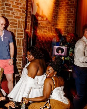 Alex Newell Instagram - Baby we had a time that I didn’t even remember going to another bar!! Thank you all for coming out!! THIS CAKE!!! @bcakeny did that!! Thanks to @civilianhotel for hosting us all!! 📸 @hunterabrams thank you for capturing the night!!