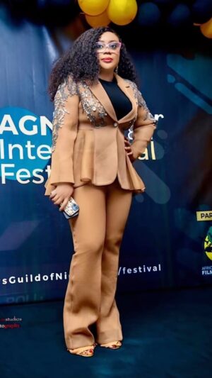 Alex Okoroji Instagram - Stepped out on the Black Carpet for our Pre-event Cocktail Reception organised by the @actorsguildofnigeria which held in Lagos, on Friday, 13th of October. Honored to be serving as Chairman of the Organizing Committee for the AGN International Festival coming up in Miami, Florida - USA from November 16-18. We also unveiled our industry publication “ON-SCREEN” which I’m proud to have conceptualized and designed.

Gratitude to our wonderful event producer Ifeoma Okeke @ify0406 , the entire organising committee, all the stars, guild members and VIP Guests who joined us for the intimate gathering. 

Special thanks to Julie McKay, Public Affairs Officer at the US Consulate in Lagos who also attended with her husband. 

Counting down to the main event.❤

#alexokoroji #queenofexpression #actor #nollywood #nigeria #festival #art #entertainment #cocktail #event