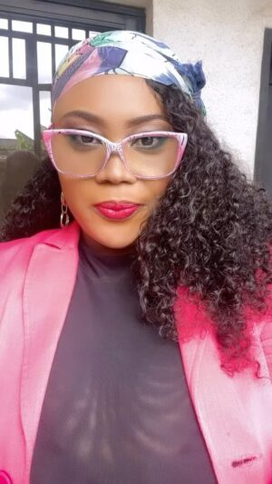 Alex Okoroji Instagram - The greatest part of honoring yourself and your talents is realizing that no earthly possessions should ever come between you and your self-expression. Always be YOU. 

#alexokoroji #queenofexpression #artist #entertainment #positivity #positiveenergy #goodvibes #selflove #growthmindset