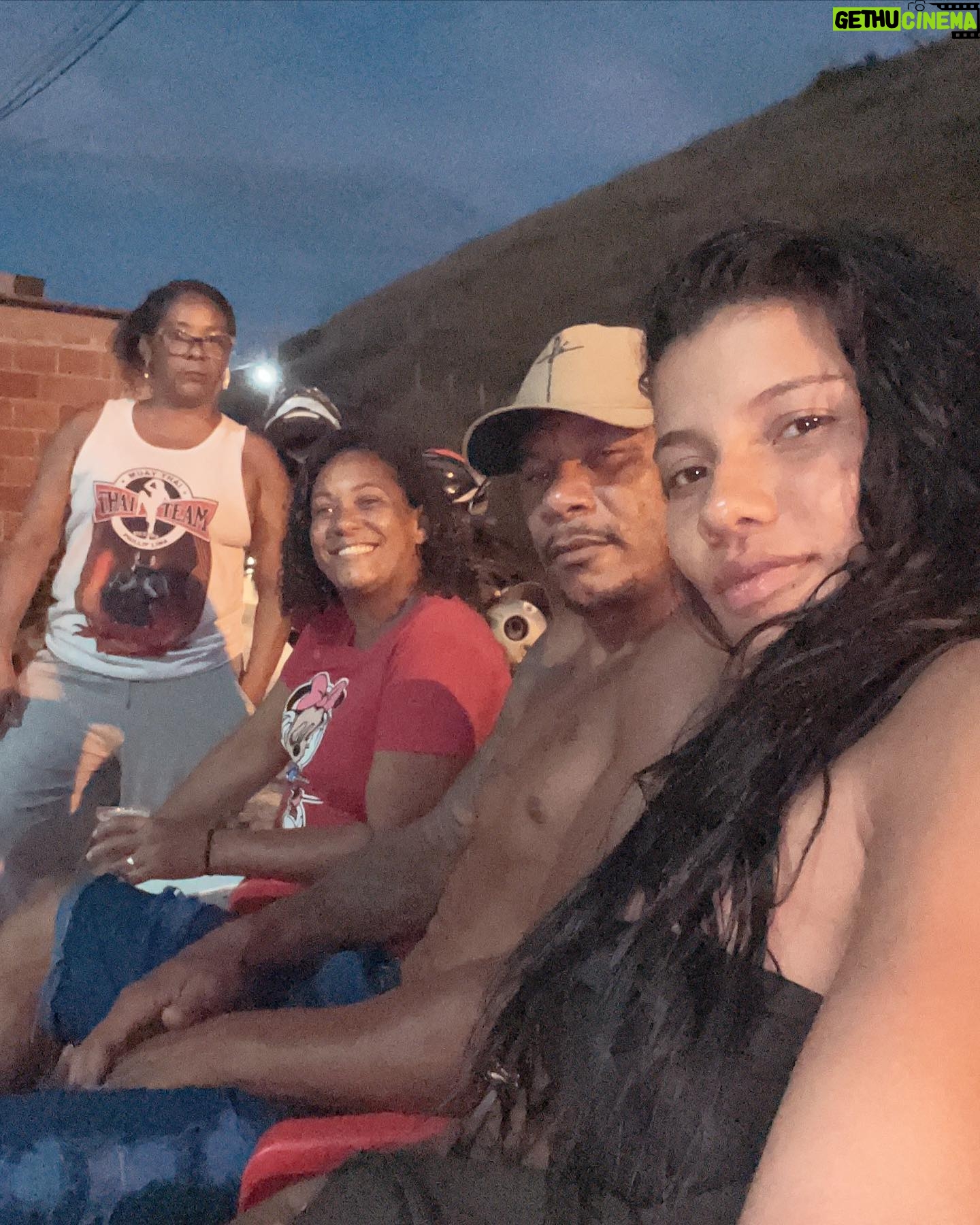 Alex Oliveira - 650 Likes - Eu e minhas mulheres ❤️