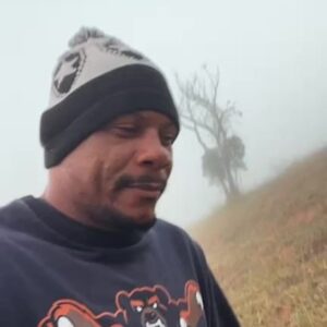 Alex Oliveira Instagram - Bom dia meu povão, o tempo gostoso!
Hora de ver os bichos!!!
#oesportepodemudarvidas