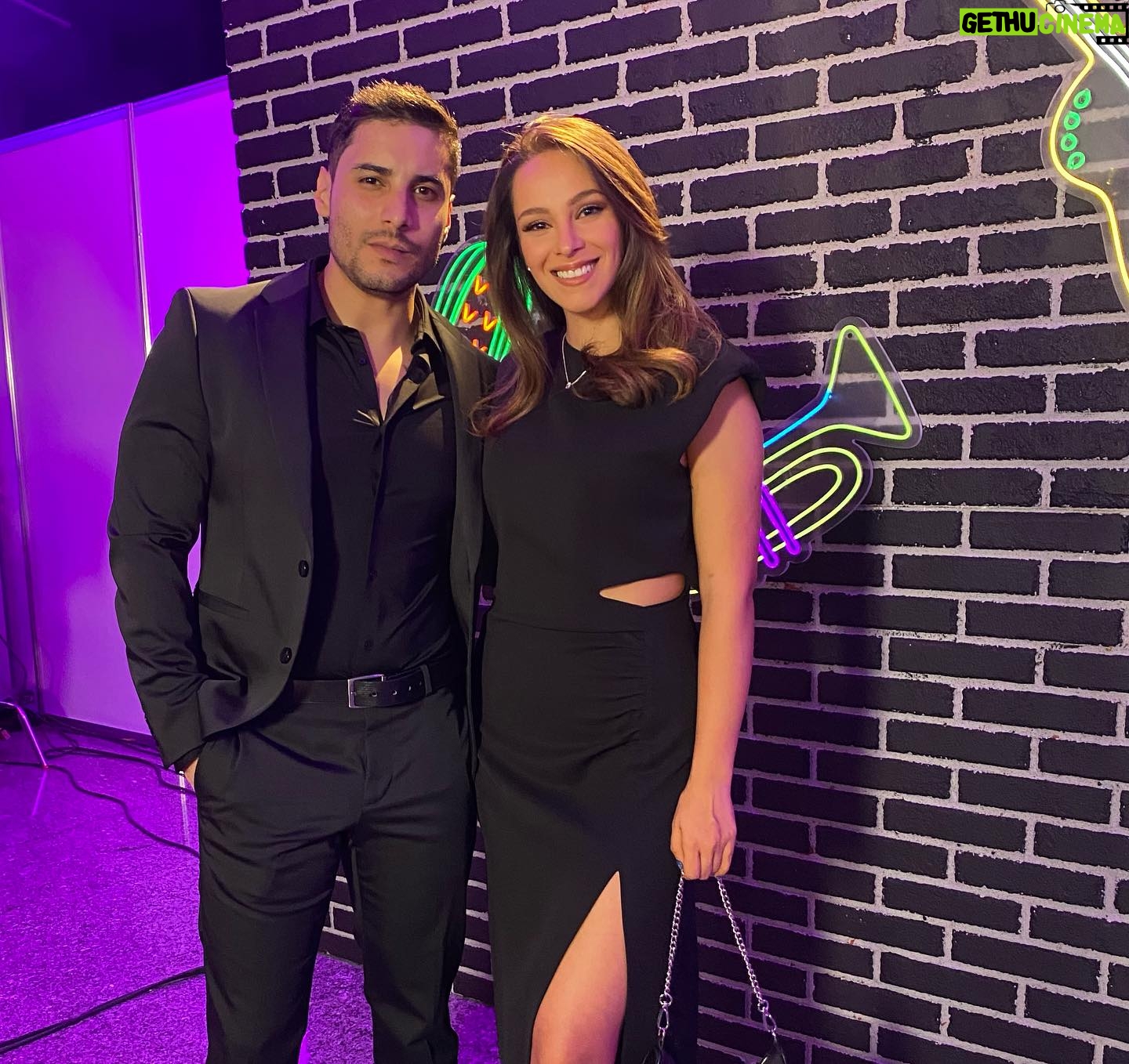 Álex Perea - 7.3K Likes - Y que viva México! 💚🤍❤️ #fiestamexicana @televisa