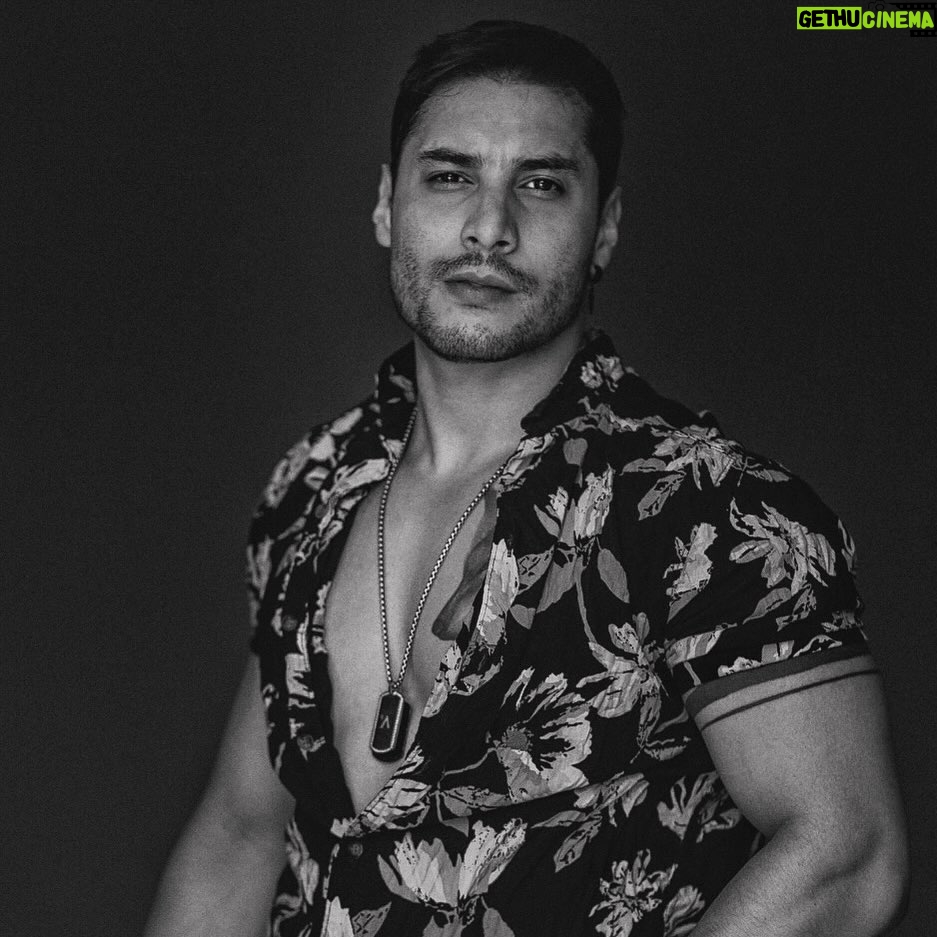 Álex Perea - 8K Likes - Al final que? No pierdes nada en intentarlo… lo que se viene! Puras buenas noticias! ✨🖤🐺🤘🏼