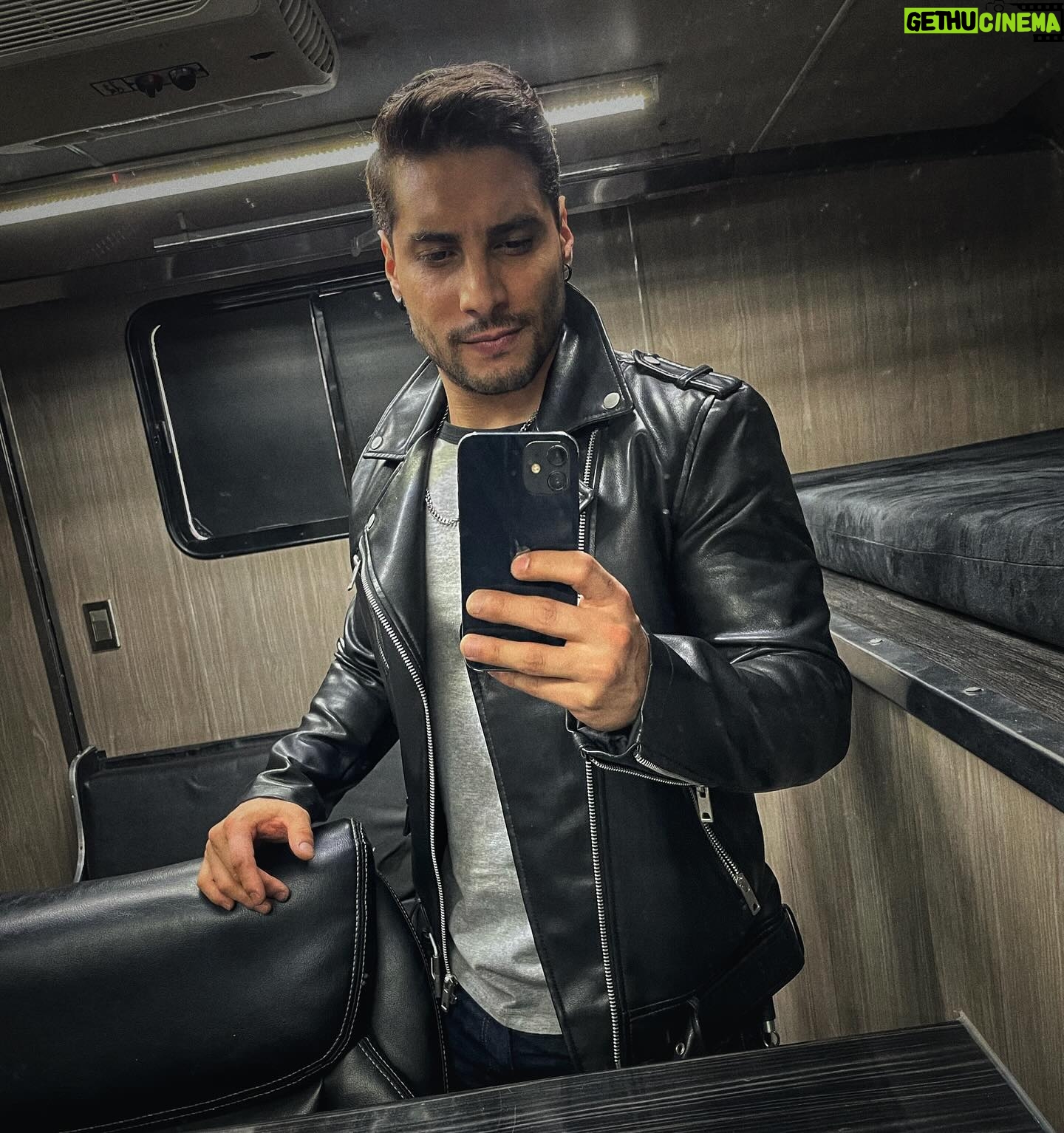 Álex Perea - 13.4K Likes - Si te dejan ir como si nada, no te preocupes, ahí no era. ✨🐺🖤 #CoolEvan