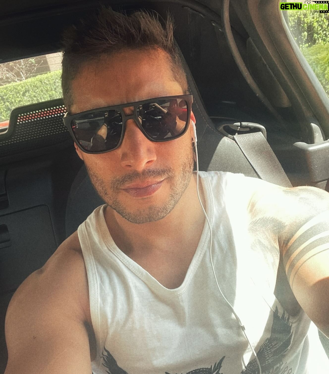 Álex Perea - 8.2K Likes - 😎☀️