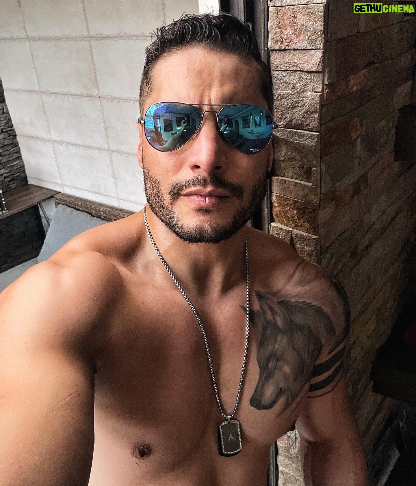 Álex Perea - 15.7K Likes - Ahí vamos de nuevo… 🤭✨🐺