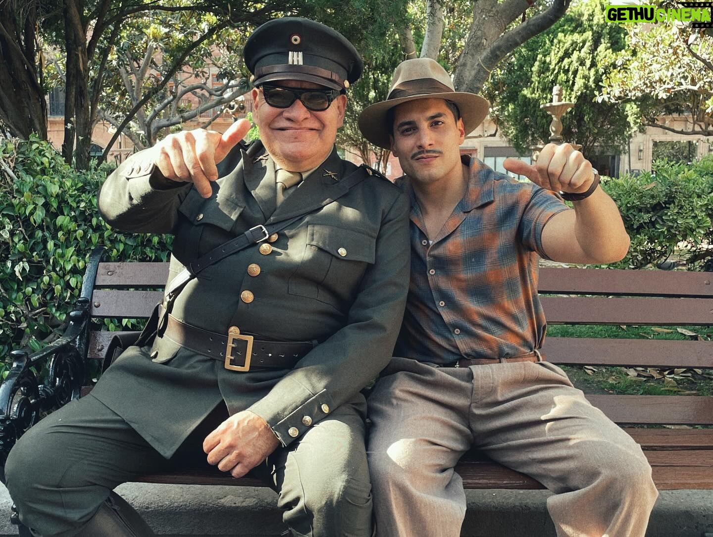 Álex Perea - 7.4K Likes - Que chingon volver a verlos y trabajar en familia… los quiero chingos! ✨🫶🏻 #LuisEstrada @ponchohd @joaquincosiooficial