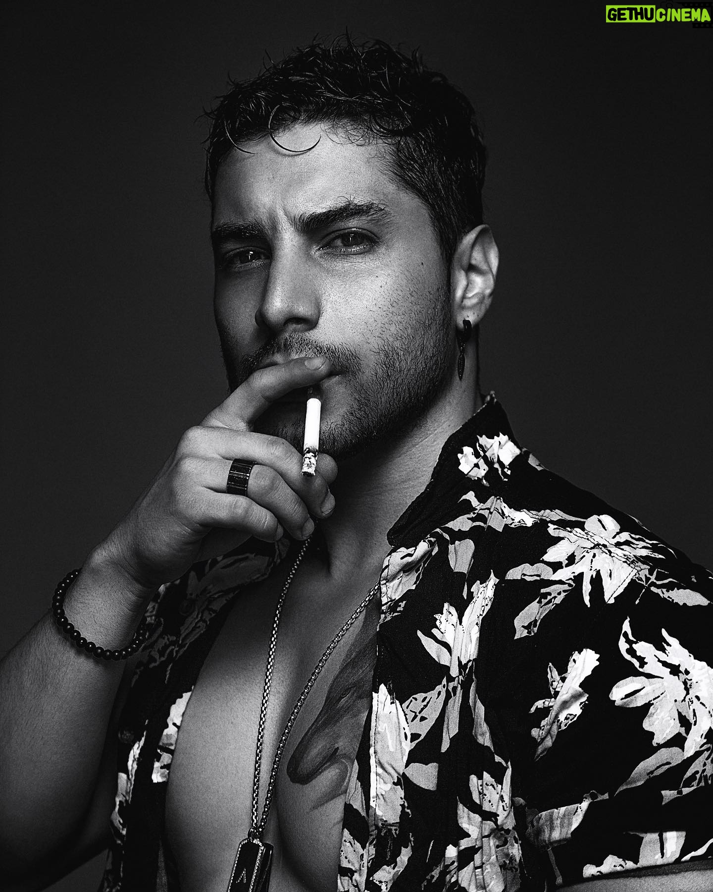Álex Perea - 7K Likes - 🖤✨

Fotografía @asdrubaal_ 📸