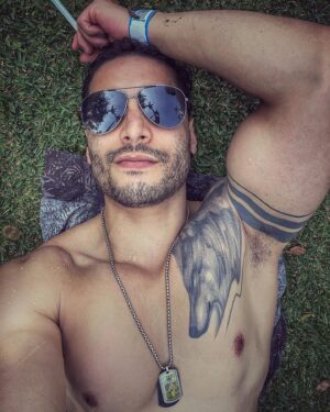 Álex Perea Instagram - Antes de que muera yo… 🖤🐺