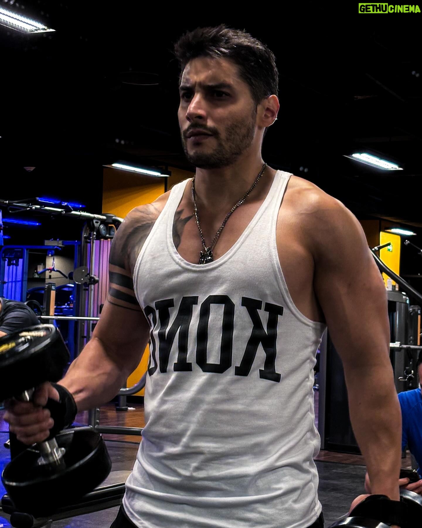 Álex Perea - 9K Likes - Hazlo por ti… 💪🏻✨