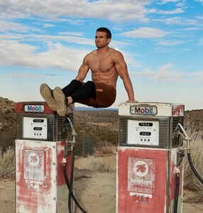 Actor Alex Russell HD Instagram Photos and Wallpapers April 2024