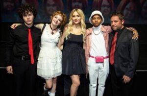 Alex Vincent Instagram - Another good one from the premiere! #chuckyfamily @1zackaryarthur @bella.higginbotham @alyviaalind @bjorgvin_arnars @chuckyisreal