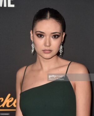 Alexa Barajas Instagram - Yellowjackets premiere last night🐝 Coming to Showtime November 14th!
