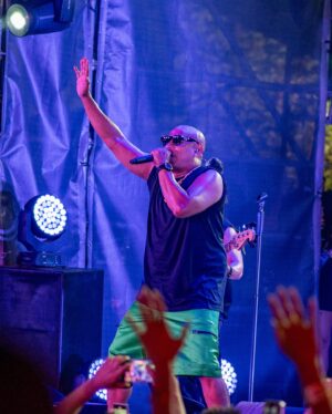 Alexander Delgado Instagram - Grazie Roma, vi amo! 🫀🇮🇹🔥🔥🔥 

Que noche súper increíble junto a ustedes 😎

¡Hasta la próxima! 

📸 : @iamcumbapr 

#Demasiado #EuropeTour #GDZ #AlexanderGDZ #Roma #RomeItaly