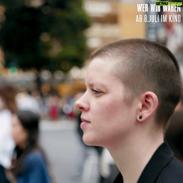 Alexander Gerst - 7.6K Likes - Am 8.7. startet der Dokumentarfilm WER WIR WAREN in den Kinos. 6 Perspektiven auf uns selbst, die unterschiedlicher nicht sein kƶnnten - und die erstaunlicherweise dasselbe zeigen. Eine davon ist meine, die eines Menschen im All.Ā ā ā www.werwirwaren.de #werwirwaren @xverleih