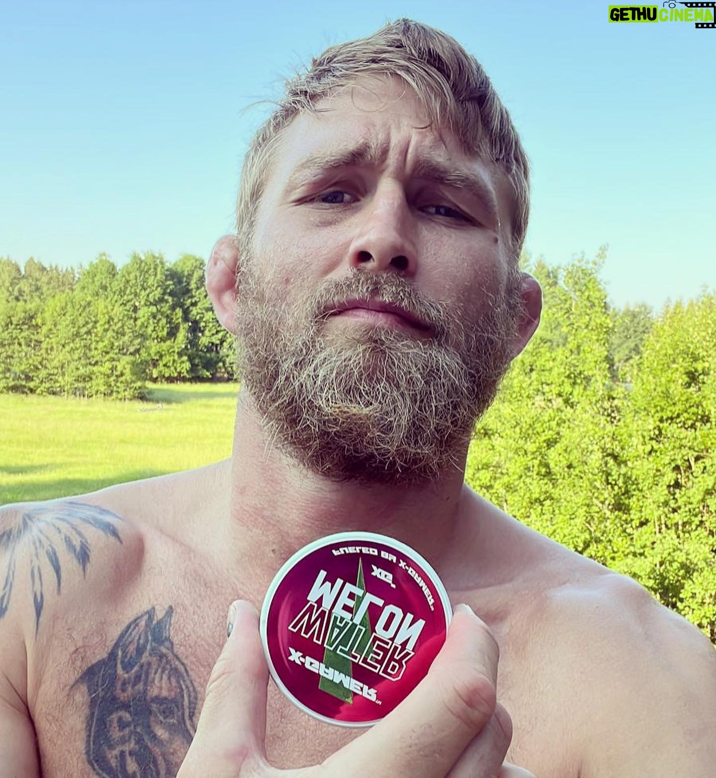 Alexander Gustafsson - 2.3K Likes - If you’re looking for a new way to refresh and energize, try out the Watermelon Energy Pouch 🍉 @xgamerenergy
#notobacco
#noniccotine
#xgamerenergy
#energypouches