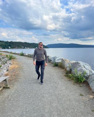 Alexander Gustafsson Instagram - From today you’ll get 20% discount on @revolutionrace with the code MAULER20 .The code is active until June 25th. Make sure you check it out 🥊

#AD #natureisourplayground
