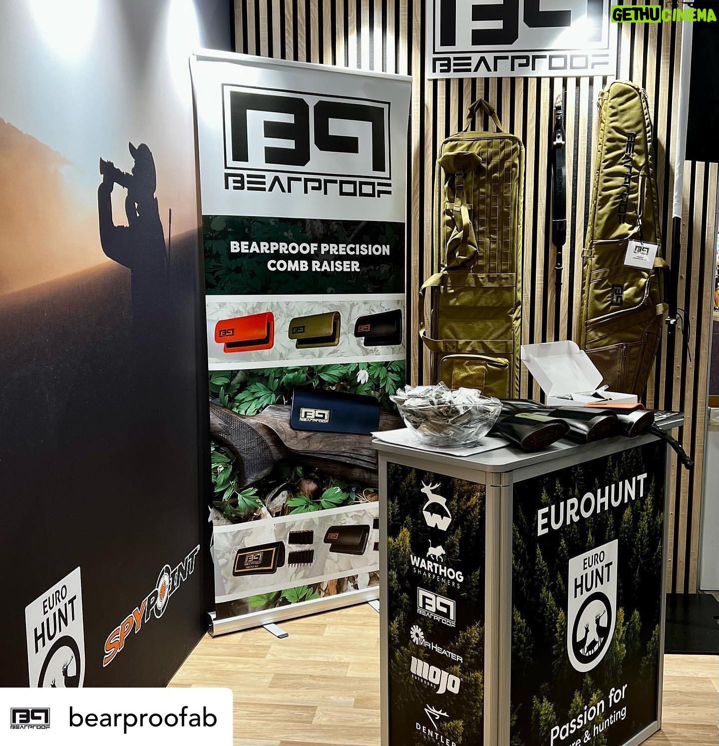 Alexander Gustafsson - 2K Likes - • @bearproofab Tack för alla besök och fina ord om våra produkter på ELMIA Game Fair. Tack EUROHUNT för en lyckad mässa.
@antoniamoa
@kronhjort5
@andreastoftling
@tias_evo
#shotingrange #shooting #hunting #huntinggear #vapenfodral #skytte #skyttesport @eurohunt_official