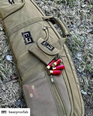 Alexander Gustafsson Instagram - Missa inte våra nya produkter från @bearproofab 
Vi står i @eurohunt_official monter B05:13 på @elmiagamefair kom förbi och säg hej 💥